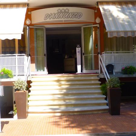 Hotel D'Annunzio Cattolica Exteriér fotografie