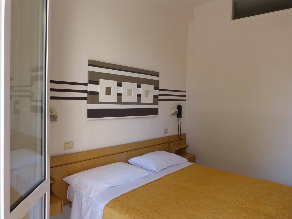 Hotel D'Annunzio Cattolica Exteriér fotografie